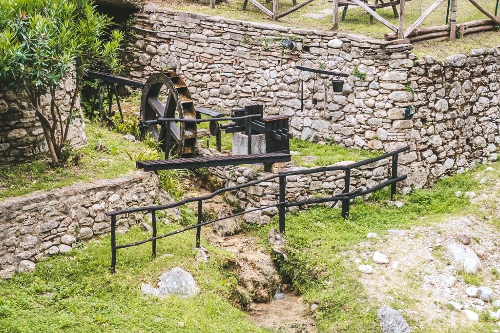 mulino ad acqua nella valle delle cartiere